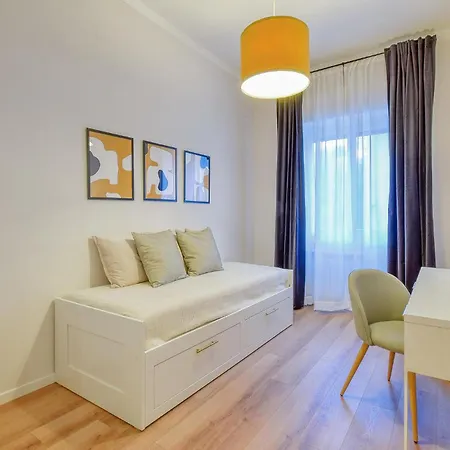 Gorgeous In With Wifi דירה